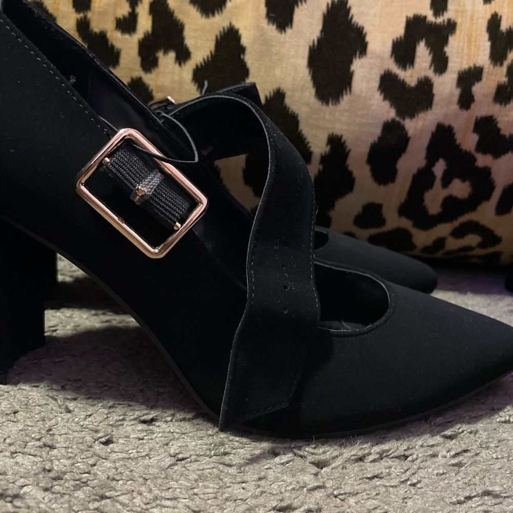 High heels with straps